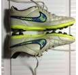 รองเท้า nike teimpo มือสอง สำหรับสนามหญ้าเทียมครับ